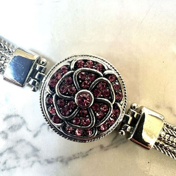 Silver tone pink rhinestone bracelet - Picture 5 of 7